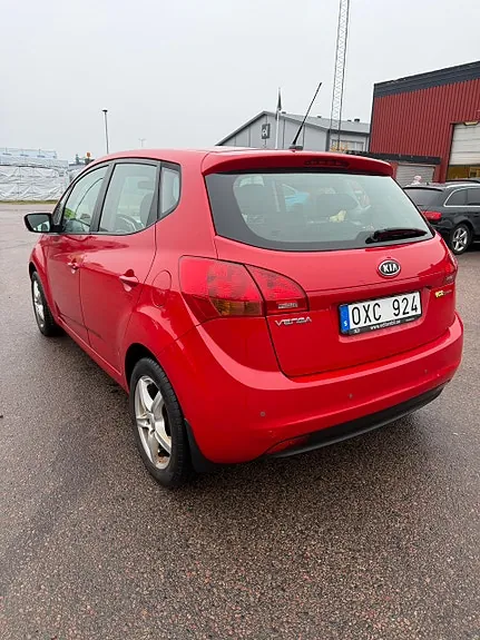Kia Venga 2011 photo 3