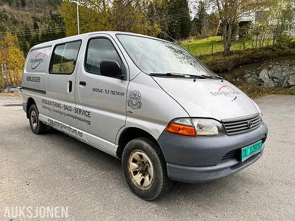 Toyota Hiace 2005 photo 3