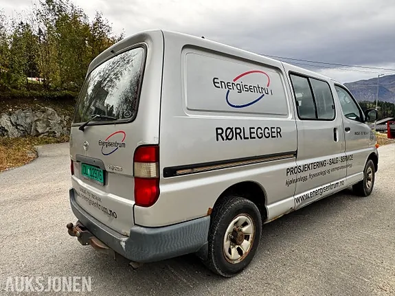 Toyota Hiace 2005 photo 5