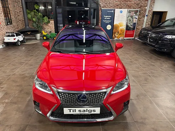 Lexus Ct200H 2016 photo 4