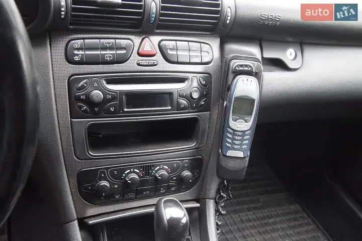 Mercedes-Benz C-Class 2000 photo 4