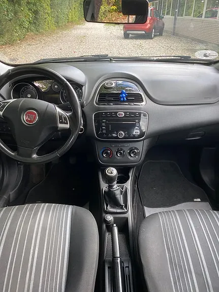 Fiat Punto Evo 2011 photo 4