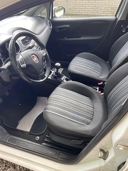 Fiat Punto Evo 2011 photo 5