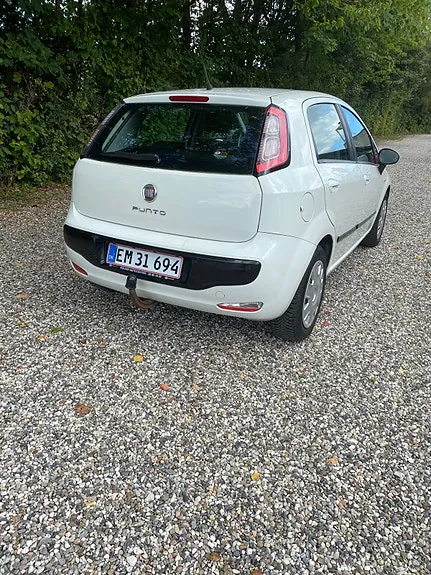 Fiat Punto Evo 2011 photo 3