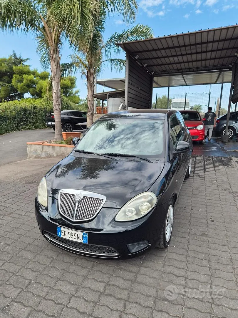 Lancia Ypsilon 2011 photo 2