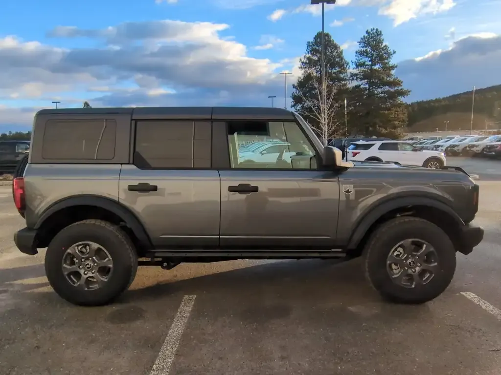 Ford Bronco 2026 photo 2