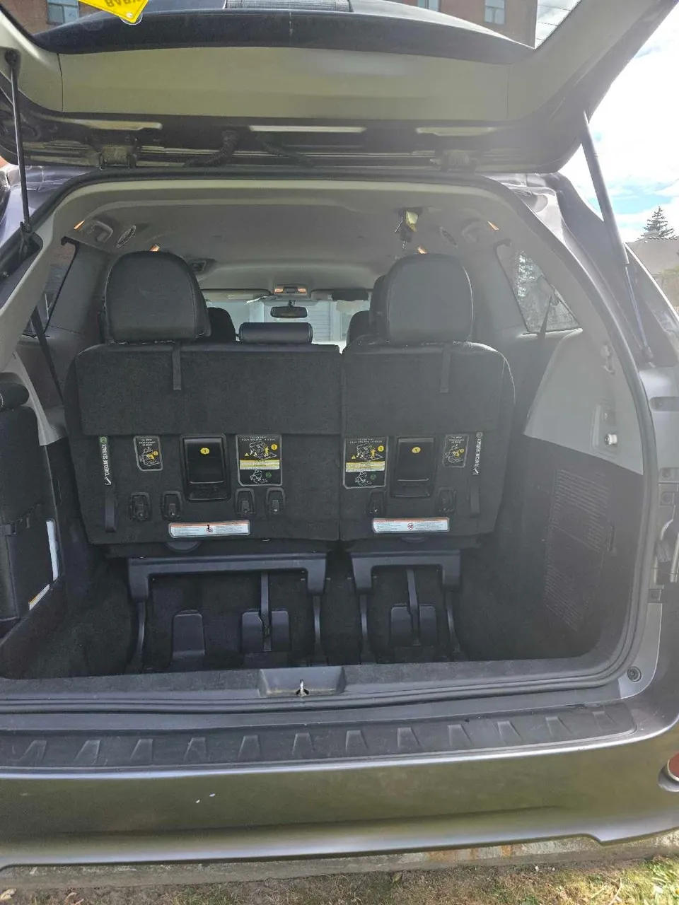 Toyota Sienna 2015 photo 5