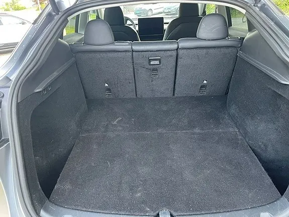 Tesla Model Y 2023 photo 4