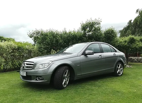 Mercedes-Benz C350 2011 photo 2
