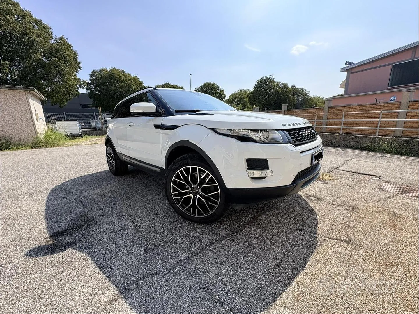 Land Rover Range Rover Evoque 2012 photo 2