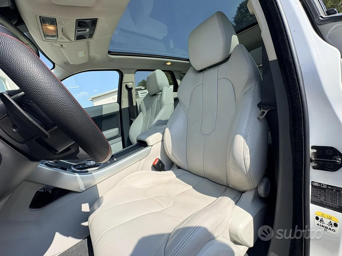 Land Rover Range Rover Evoque 2012 photo 4