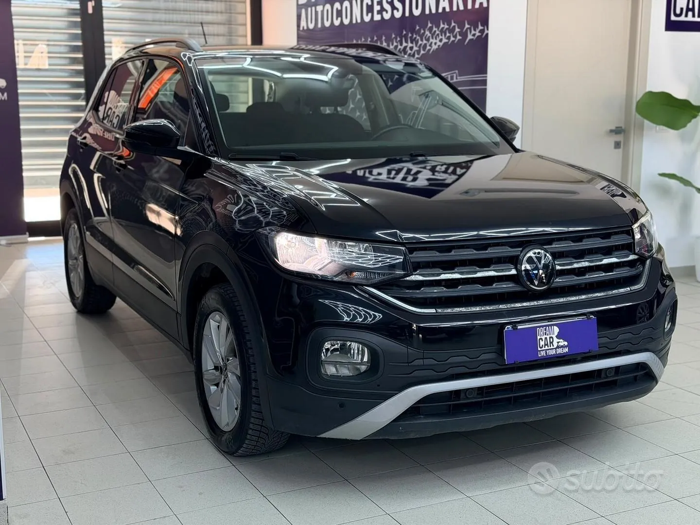 Volkswagen T-Cross 2023 photo 2