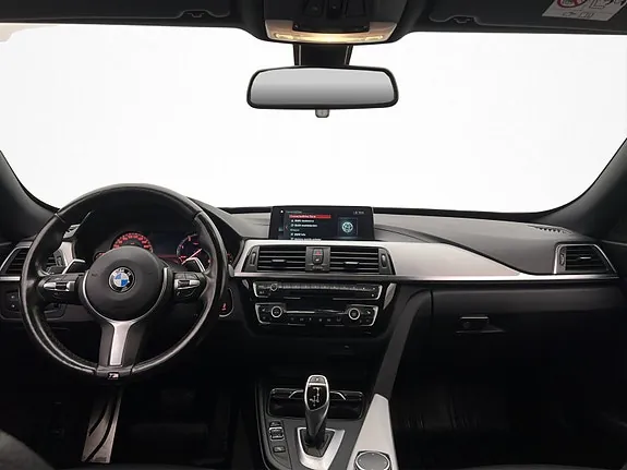 BMW 320I 2018 photo 3