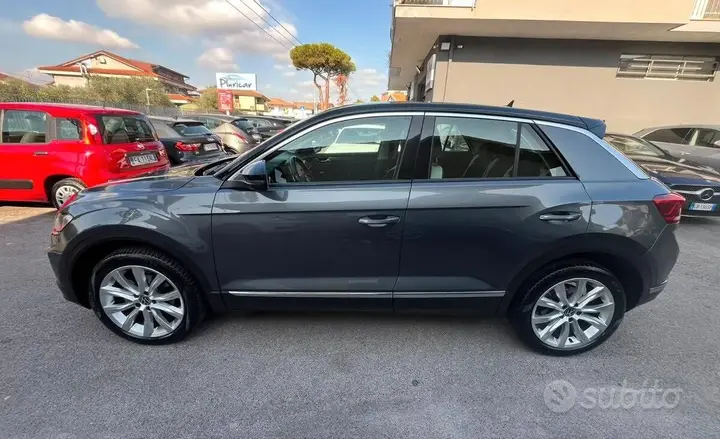 Volkswagen T-Roc 2021 photo 2
