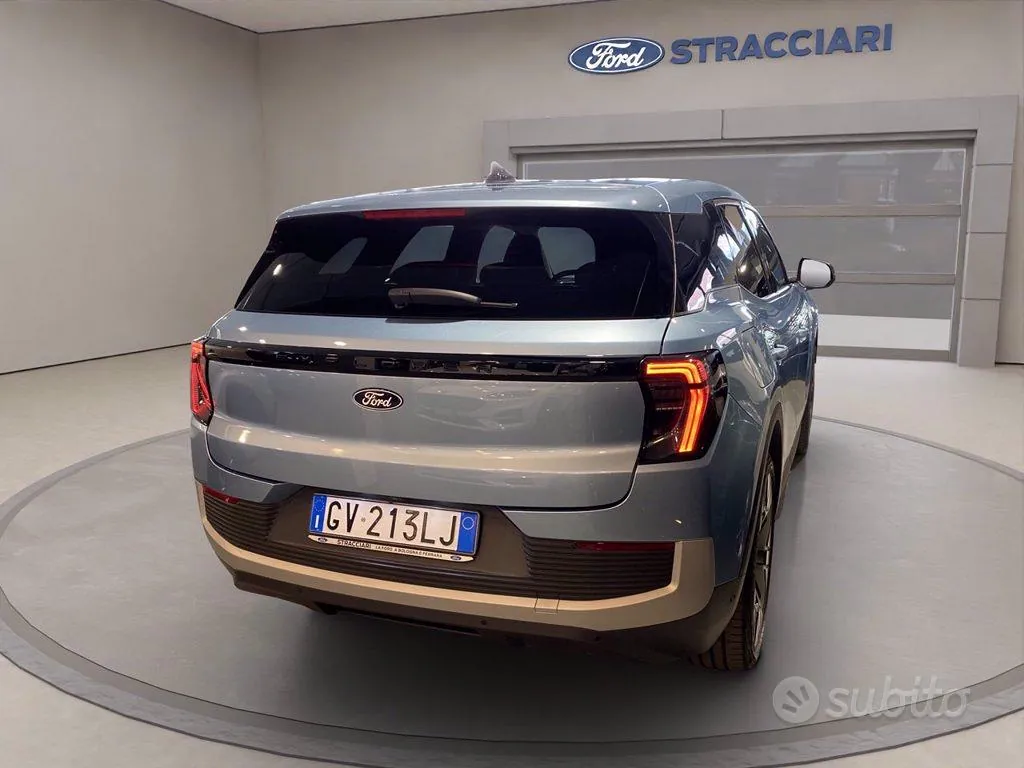 Ford Explorer 2024 photo 4