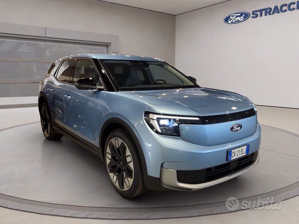 Ford Explorer 2024 photo 3