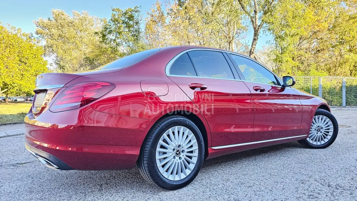 Mercedes-Benz C 400 2017 photo 4