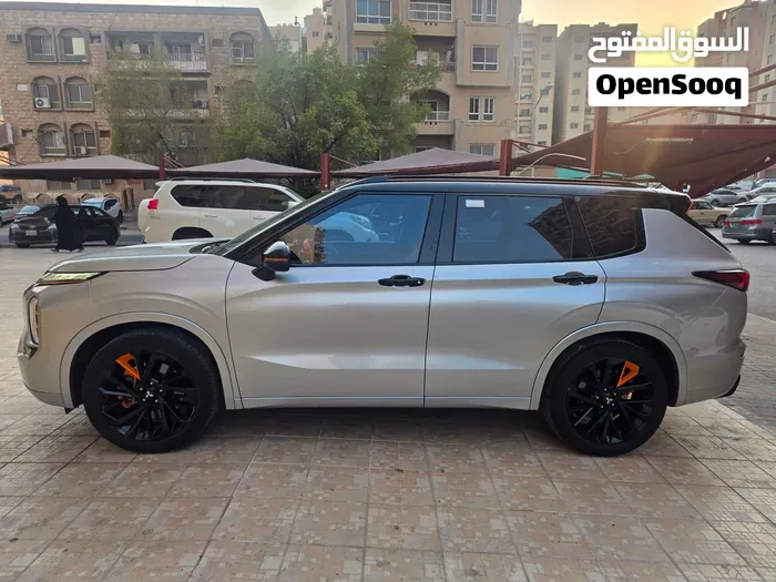 Mitsubishi Outlander 2023 photo 4