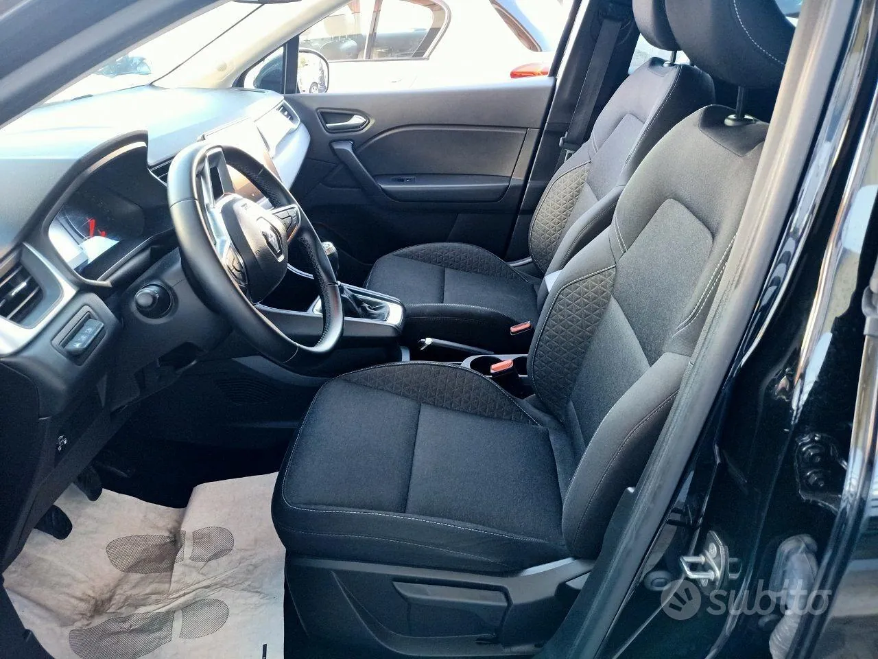 Renault Captur 2024 photo 3