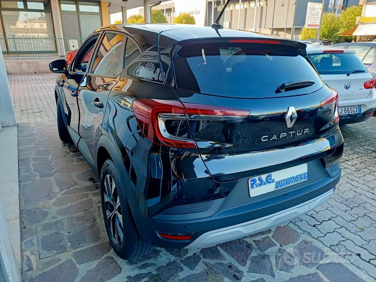 Renault Captur 2024 photo 2