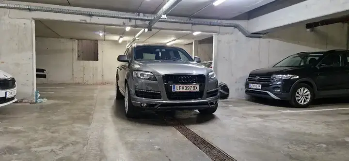 Audi Q7 2009 photo 2