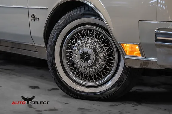 Buick Riviera 1980 photo 3