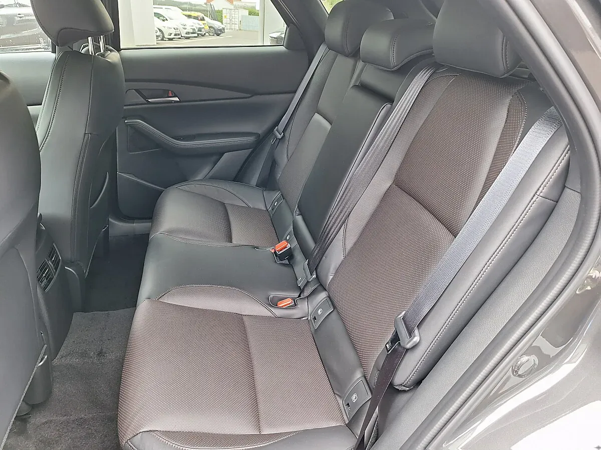 Mazda Cx-30 photo 2