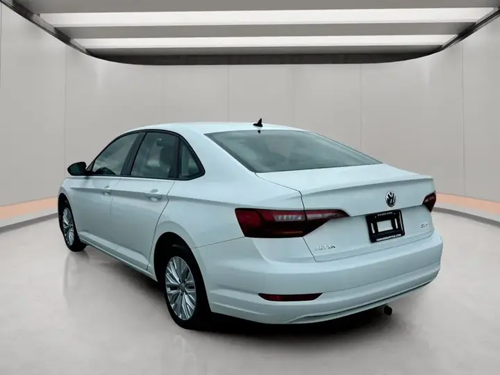 Volkswagen Jetta 2019 photo 3