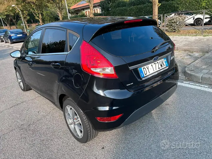 Ford Fiesta 2009 photo 5