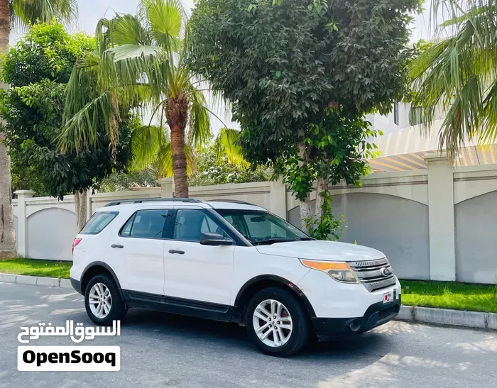 Ford Explorer 2013 photo 2