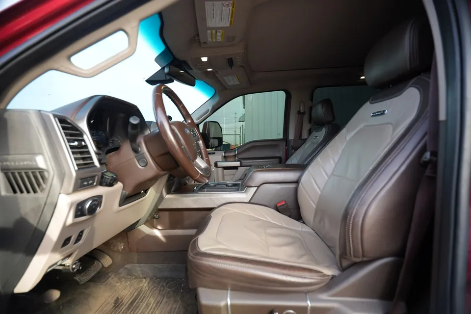Ford Super Duty F-350 2019 photo 2