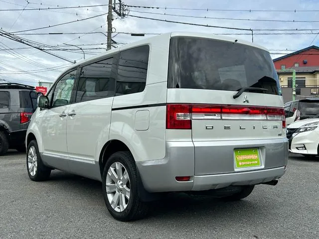 Mitsubishi Delica D 2017 photo 5