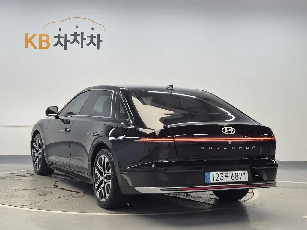 Hyundai Grandeur 2023 photo 2