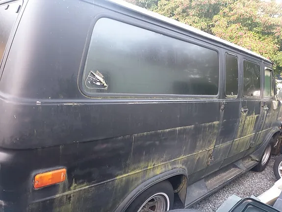 Chevrolet G20 1986 photo 2