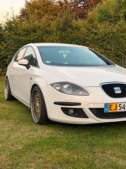 Seat Leon 2008 photo 2