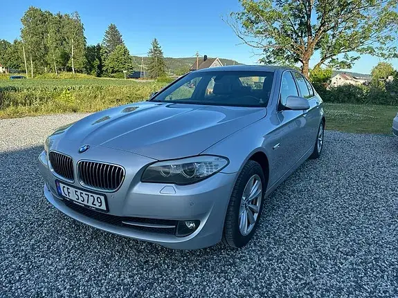 BMW 520D 2011 photo 2