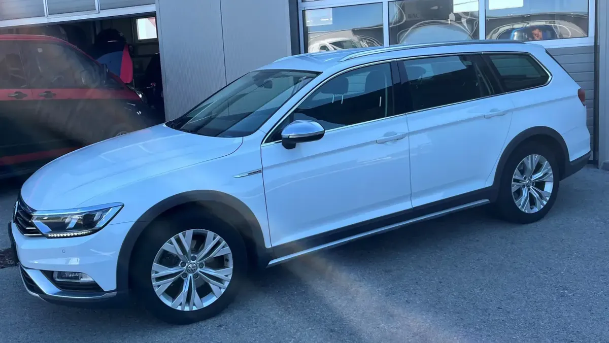 Volkswagen Passat 2017 photo 2