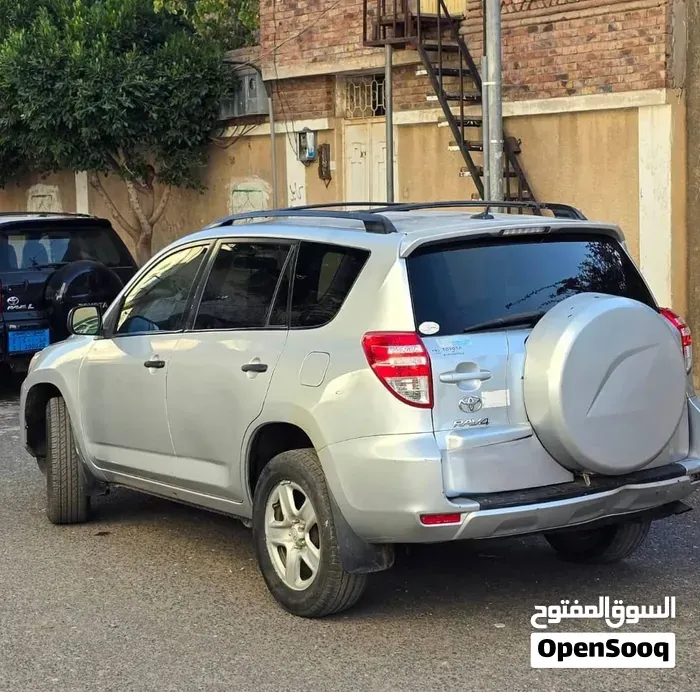 Toyota Rav 4 2011 photo 2