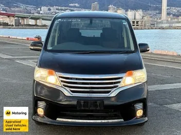 Nissan Serena 2013 photo 3