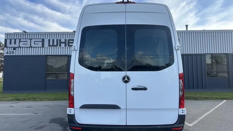 Mercedes-Benz Sprinter Van 2022 photo 5