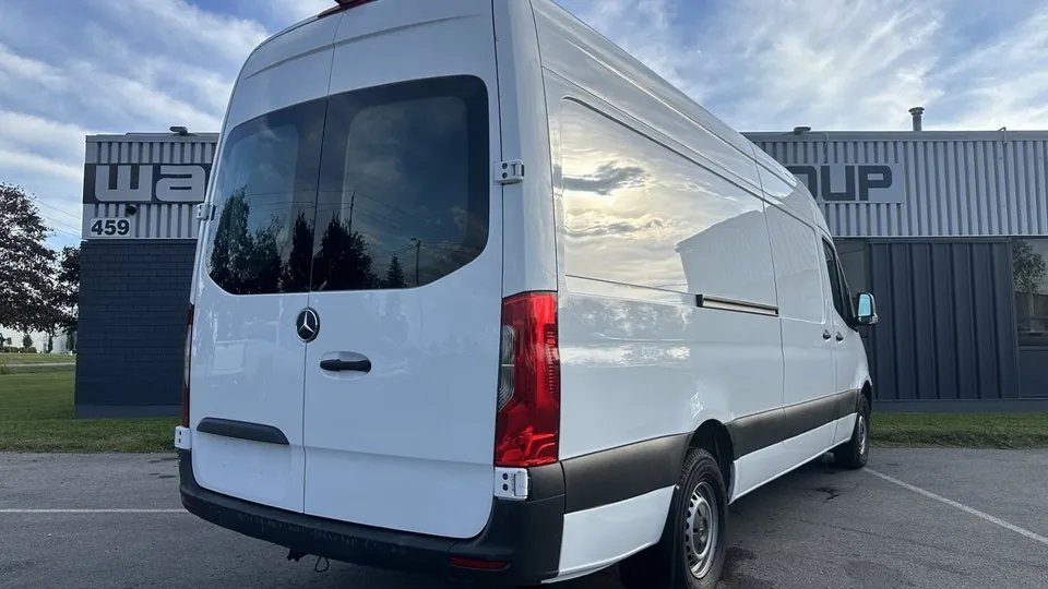 Mercedes-Benz Sprinter Van 2022 photo 4