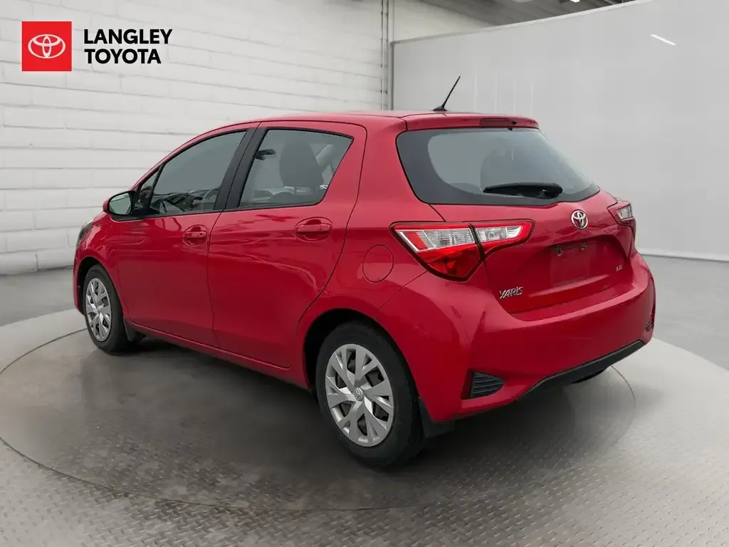 Toyota Yaris 2018 photo 3