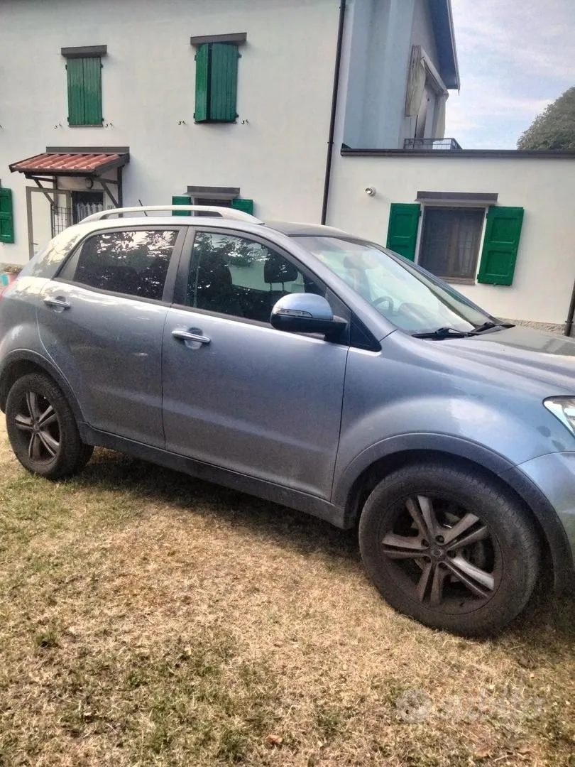 KG Mobility Korando 2011 photo 2