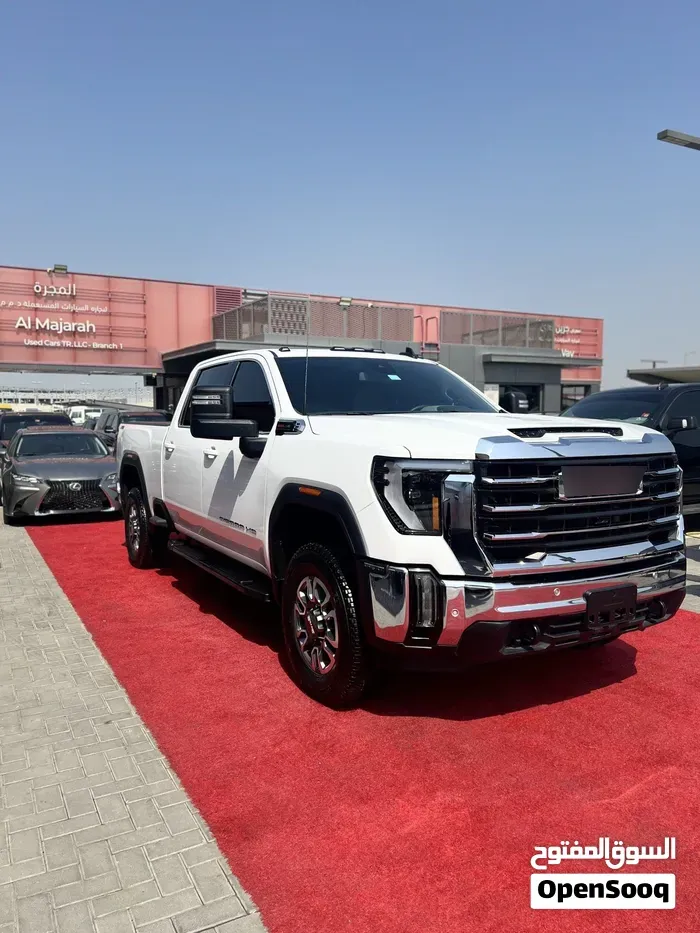 GMC Sierra 2025 photo 2