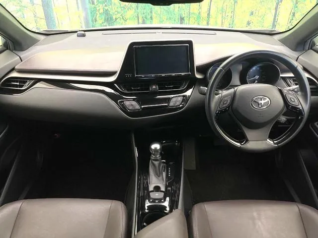 Toyota C-Hr 2017 photo 2