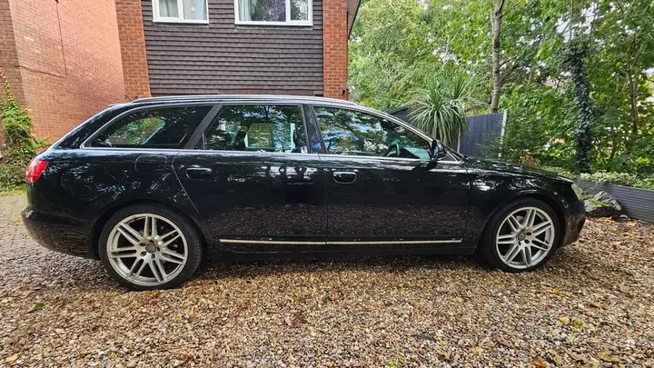 Audi A6 Avant 2011 photo 3