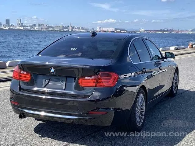 BMW 3 Series 2015 photo 4