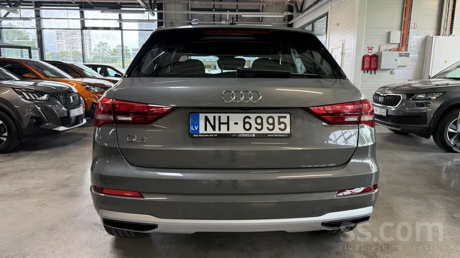 Audi Q3 2022 photo 4