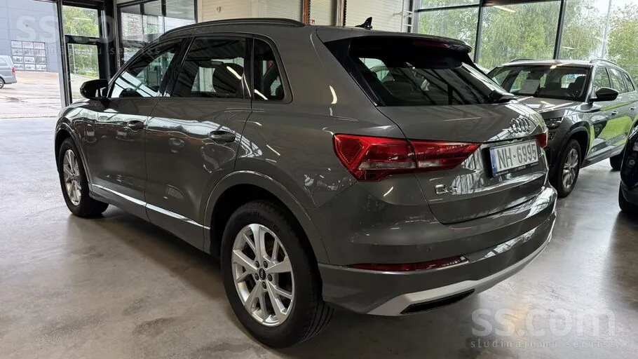 Audi Q3 2022 photo 3