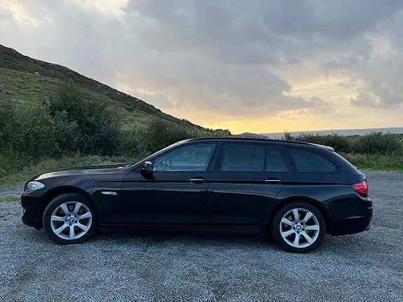 BMW 528I 2011 photo 2